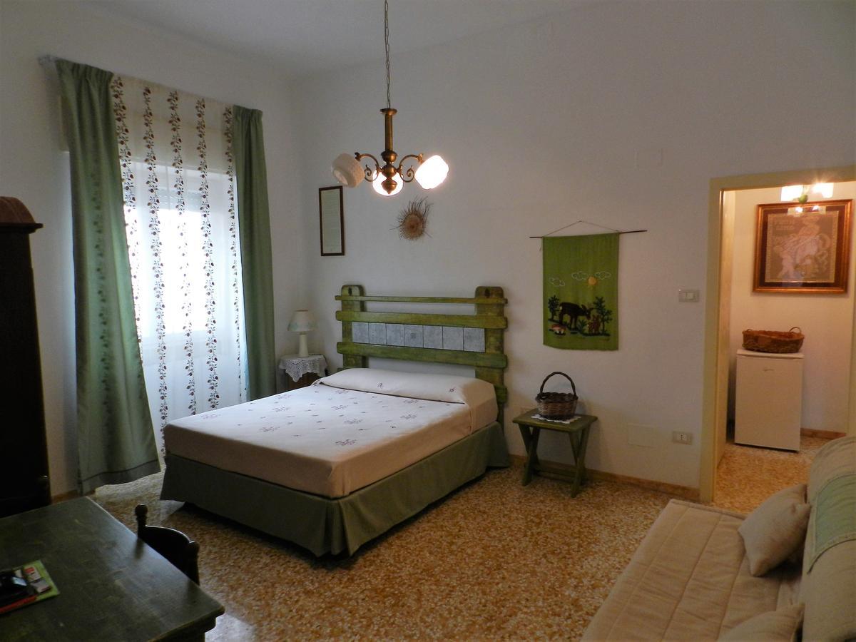 Casa Corte Con Terrazza ตาเวียโน ภายนอก รูปภาพ